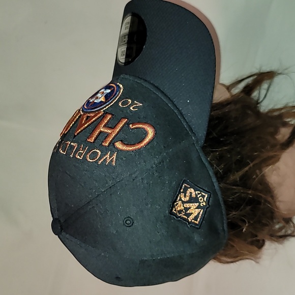 New Era. 2017 World Series CHAMPS. Houston Astros. One size fits most. - Picture 4 of 16